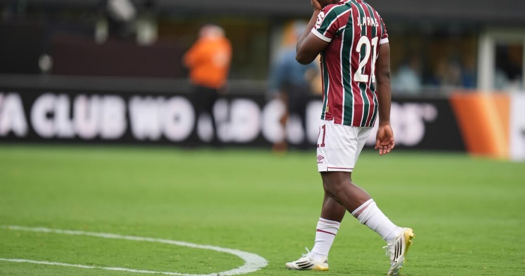 A relação entre Max Weber, Fluminense e o mundo encantado do futebol
