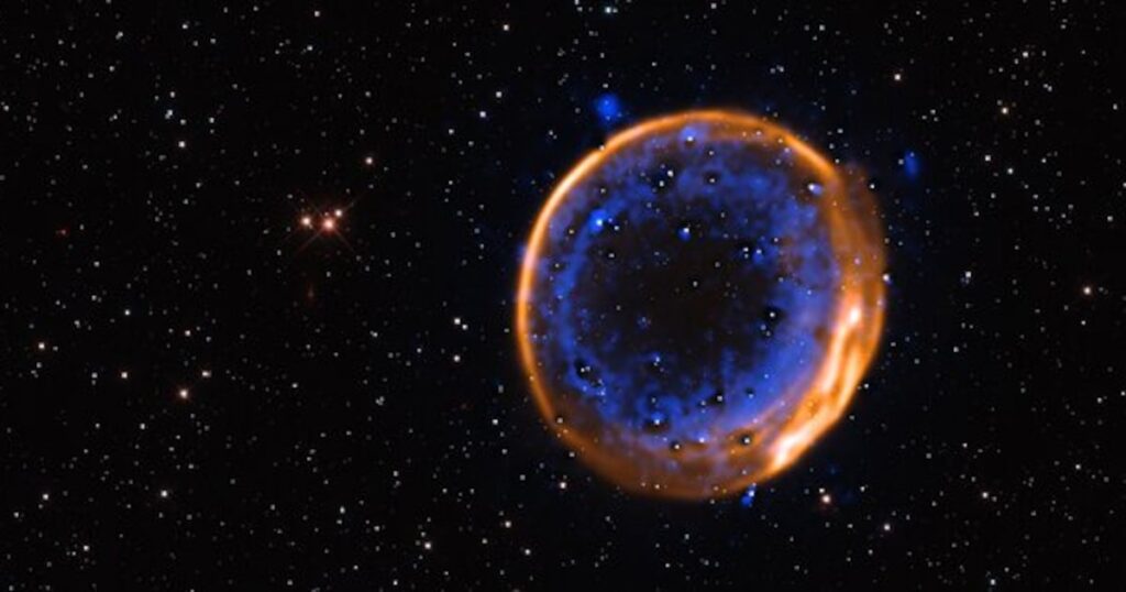 Imagem inédita captada por telescópio mostra restos de estrela destruída por dupla explosão