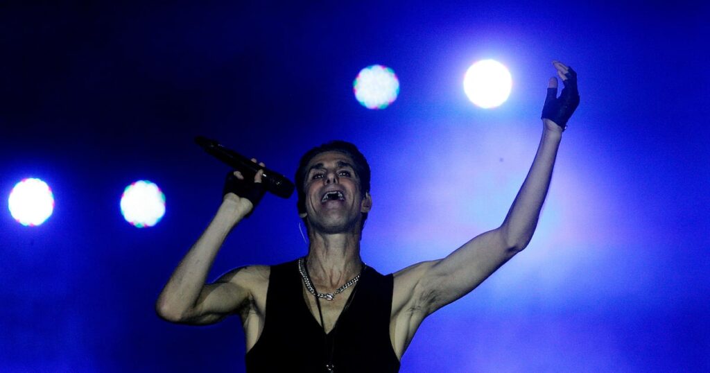 Membros do Jane’s Addiction processam Perry Farrell após agressão no palco e pedem U$ 10 milhões