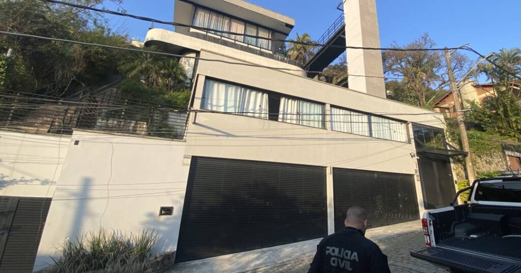 O que tinha na casa de luxo que Oruam usava para o ‘acoitamento de criminosos’, segundo o MP