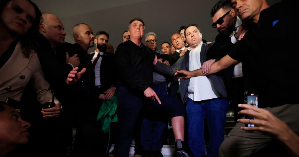 Oposição abre comissões na Câmara durante o recesso para defender Bolsonaro de Moraes