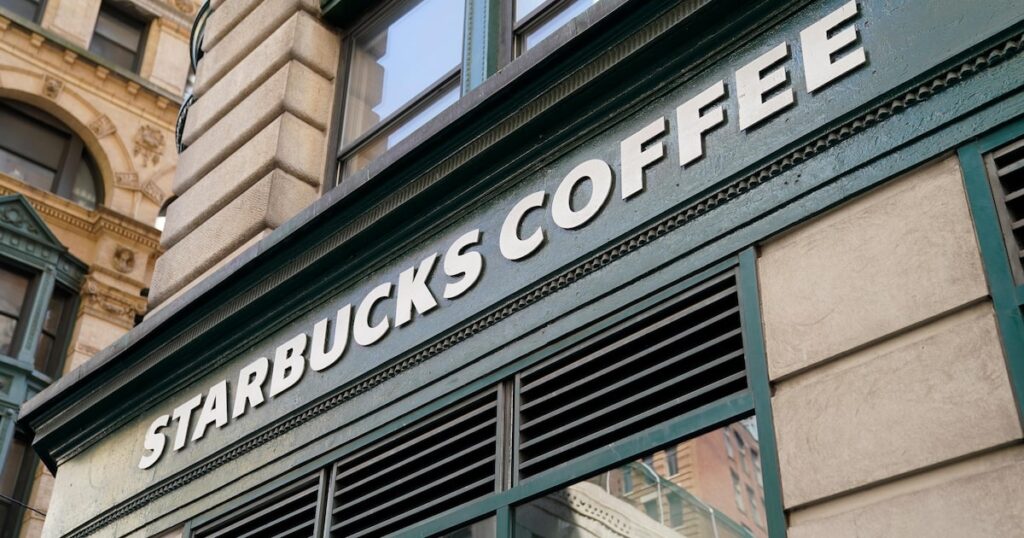 Starbucks está reinventando a ‘cafeteria do futuro’ com poltronas confortáveis e sofás