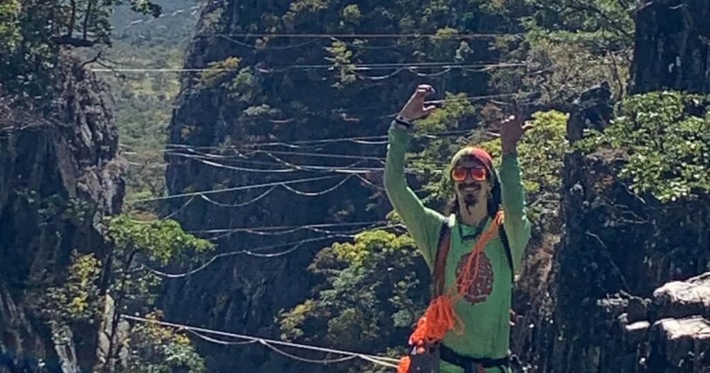 Turista morre após queda de 50 metros em cachoeira na Chapada dos Veadeiros
