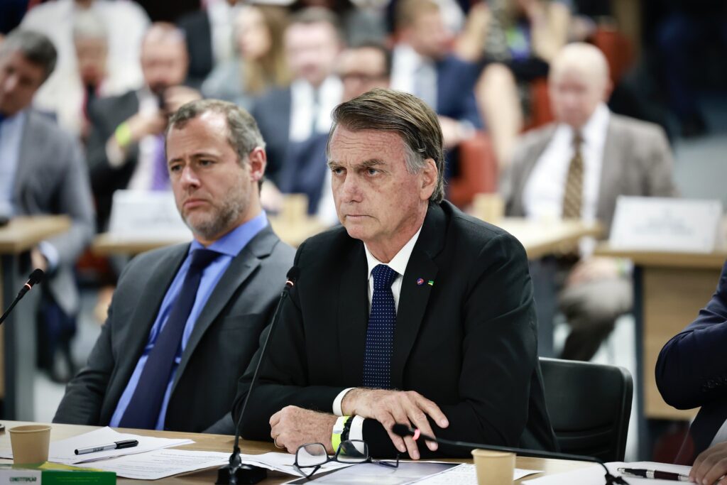 Bolsonaro diz que conversou com ministros do STF e fala em temor pelas sanções