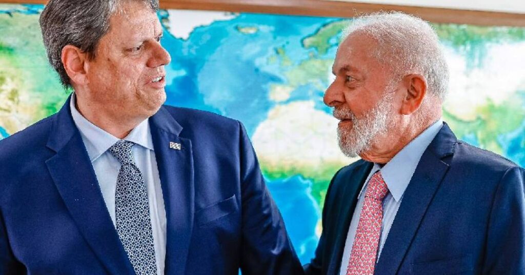 Datafolha: Lula empataria com Tarcísio e Ratinho Jr. no 2º turno; presidente supera a família Bolsonaro