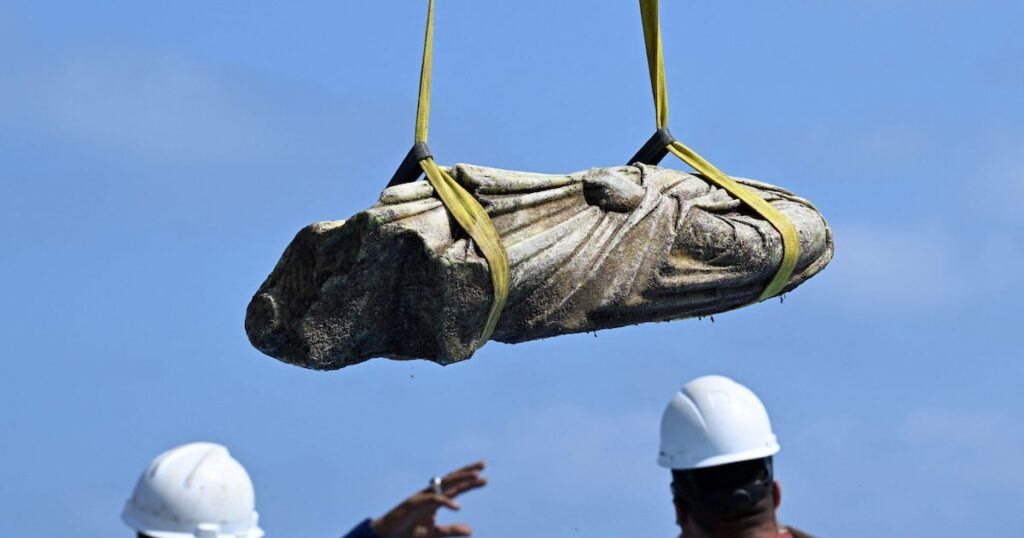 Egito revela vestígios de cidade submersa com mais de 2 mil anos; veja fotos