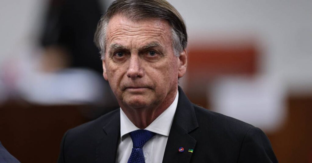 Leia a íntegra das mensagens de Bolsonaro localizadas pela PF