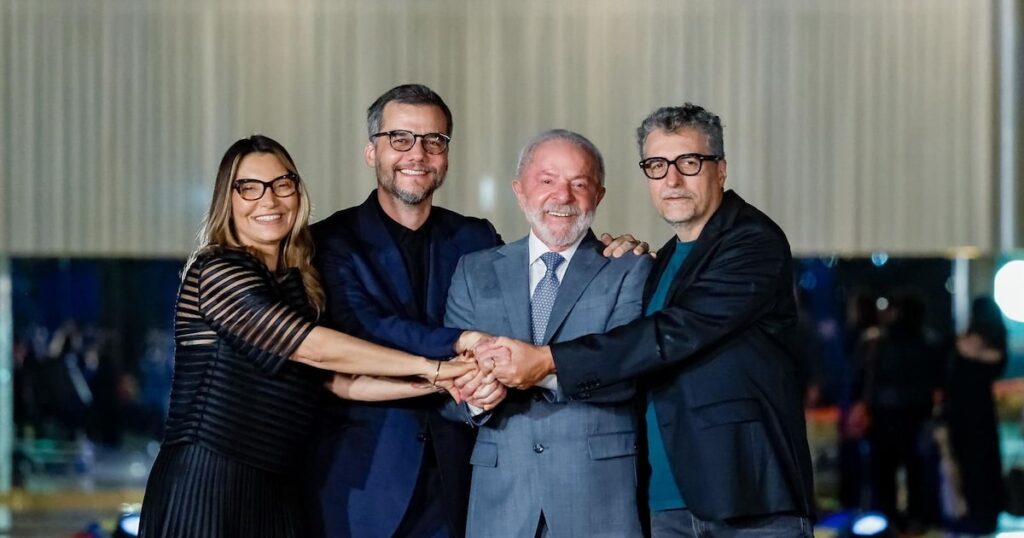 Lula e Janja recebem Wagner Moura e Kleber Mendonça Filho e assistem ‘O Agente Secreto’ no Planalto