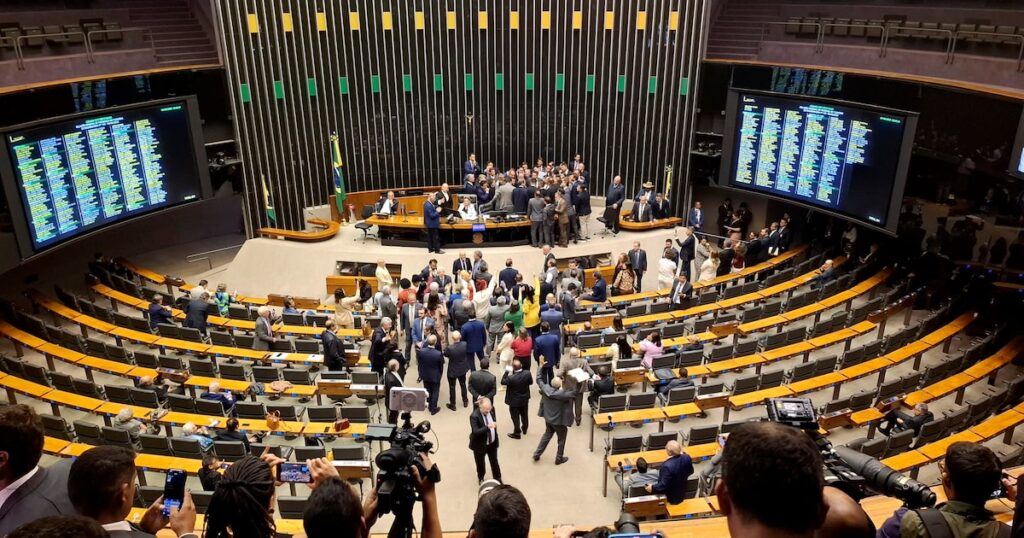MP do tarifaço vai avançar no Congresso? Cúpula sinaliza apoio, mas critica governo e cobra emendas