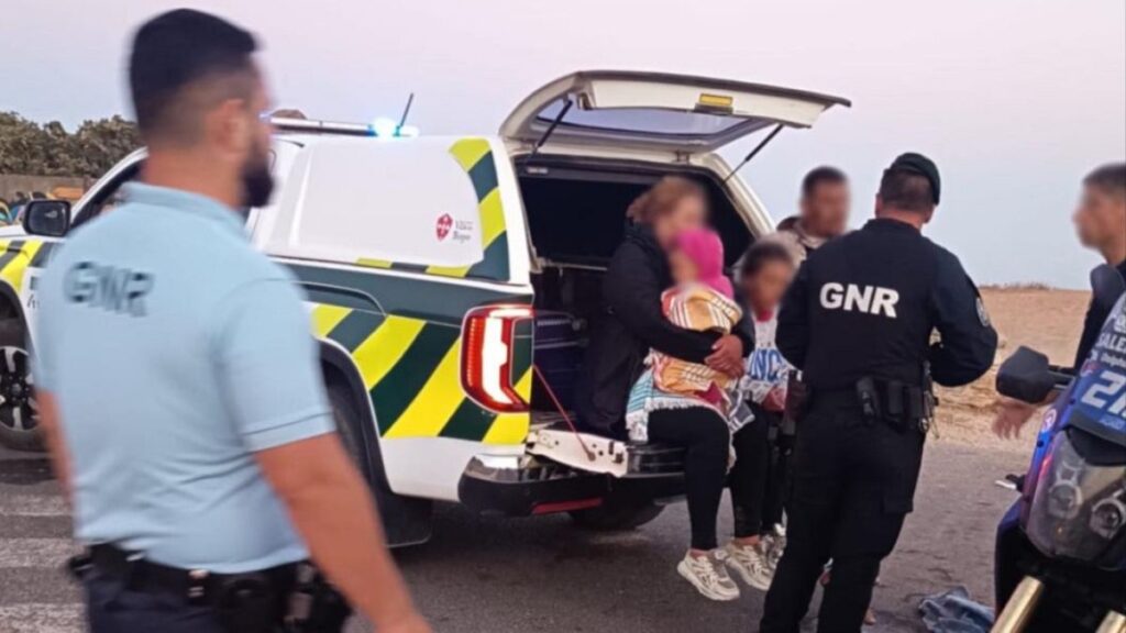 Migrantes que chegaram de barco ao Algarve vão ser extraditados