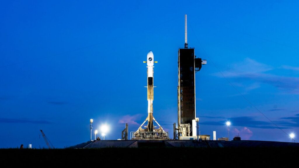 SpaceX lança a 50.ª nave espacial Dragon para a ISS numa missão de reabastecimento para a NASA