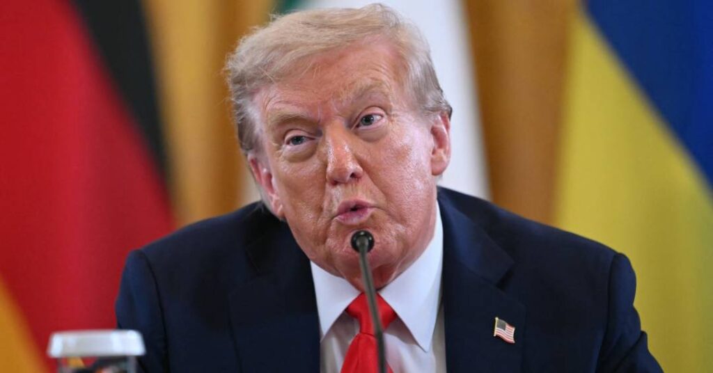 Trump anuncia demissão de Lisa Cook, diretora do Federal Reserve
