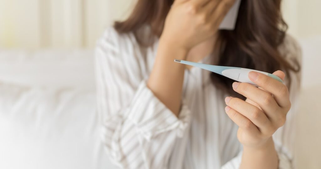 Viu alguém com tosse e olhos vermelhos? A ciência descobriu como seu corpo reage: e é revolucionário