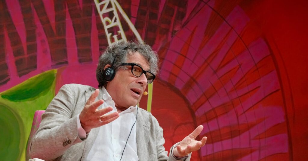 ‘A psicanálise tomou o lugar da filosofia’, diz Sandro Veronesi na Flip 2025