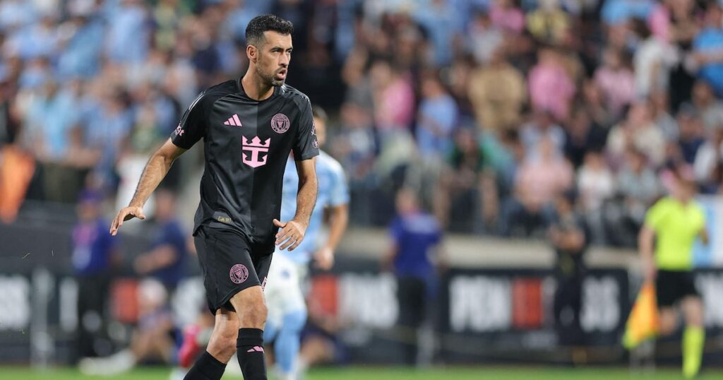 Busquets, ícone do Barcelona e campeão do mundo com a Espanha, anuncia aposentadoria