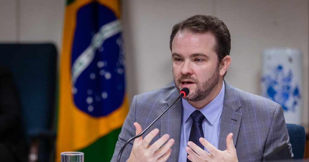 Governo vê com ‘muita reticência’ aporte nos correios, diz secretário da Fazenda: ‘Último caso’