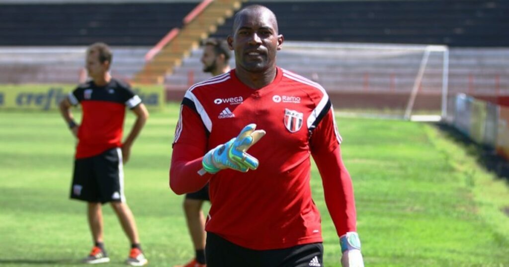 Neneca, ex-goleiro de Guarani, Santo André, América-MG e Figueirense, morre aos 45 anos