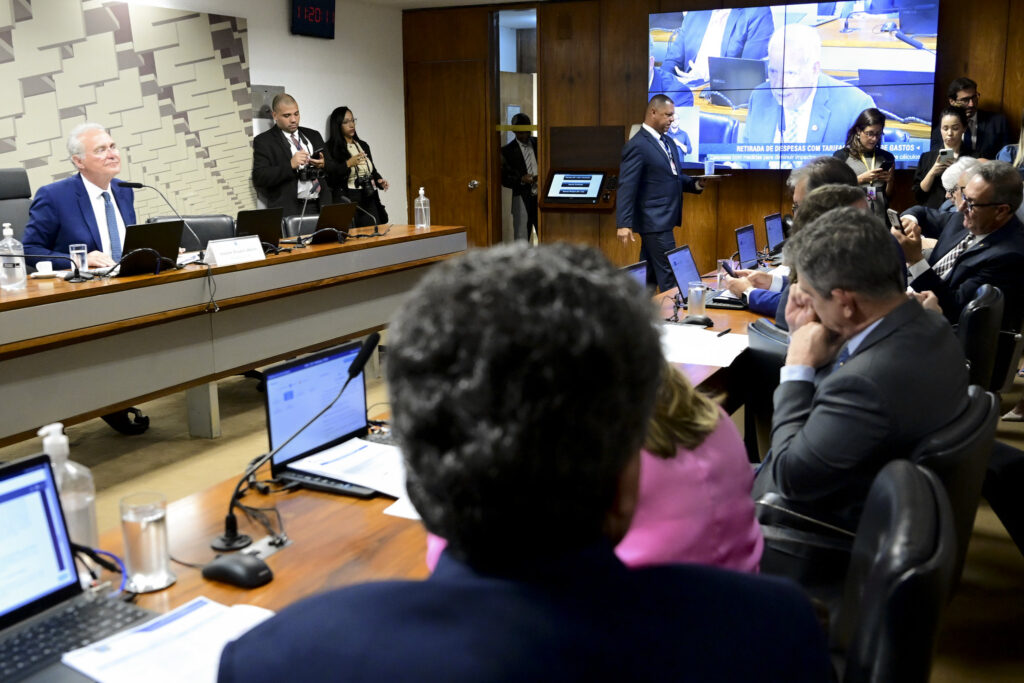 Por unanimidade, CAE do Senado aprova PLP do Brasil Soberano; texto vai ao plenário