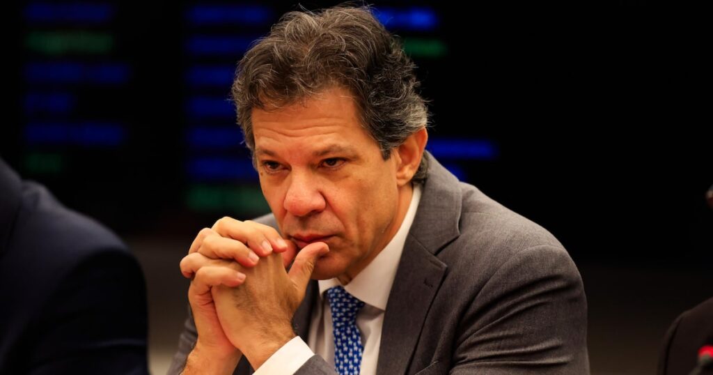 Powerpoint de Haddad joga luz no passado, mas não dá solução sobre risco futuro das contas públicas