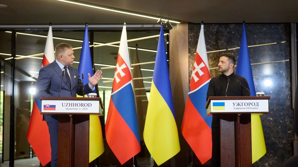 Zelenskyy e Fico falam de cooperação pragmática após primeiro encontro bilateral