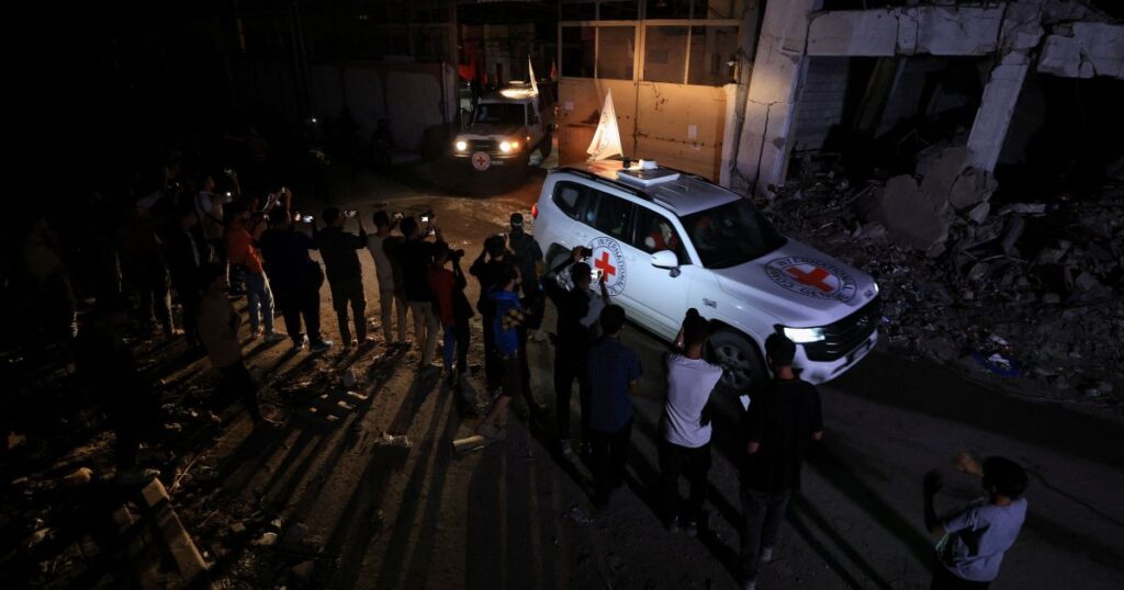 Braço do Hamas diz que entregará dois corpos de reféns nesta terça (21)