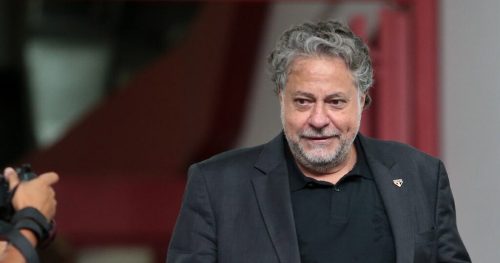 Casares liga para Samir Xaud para reclamar de arbitragem de São Paulo x Palmeiras
