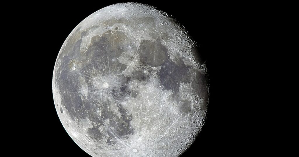 Nasa diz que vai procurar alternativas à empresa de Musk para levar humanos à Lua