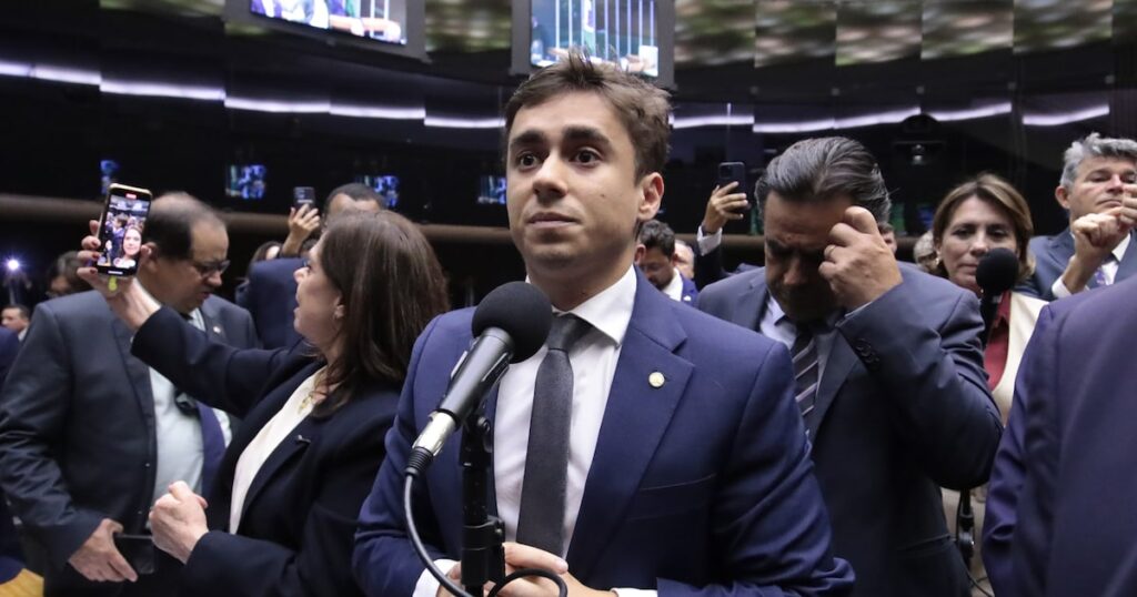 Nikolas vota errado em MP de Lula e é cobrado pelo MBL