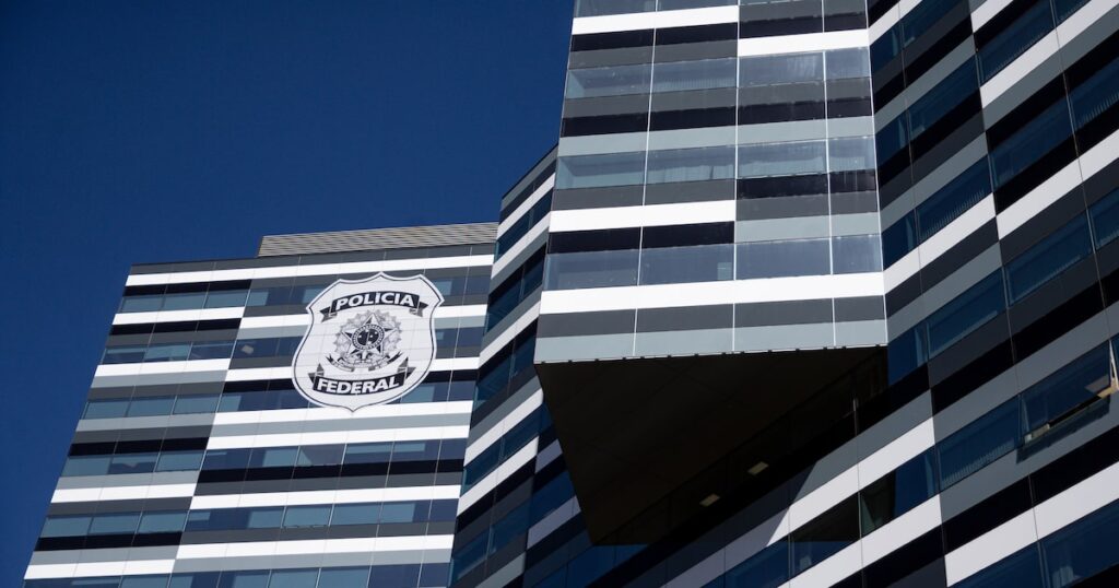 PF prende dois em operação contra fraudes no CNU e em cinco outros concursos