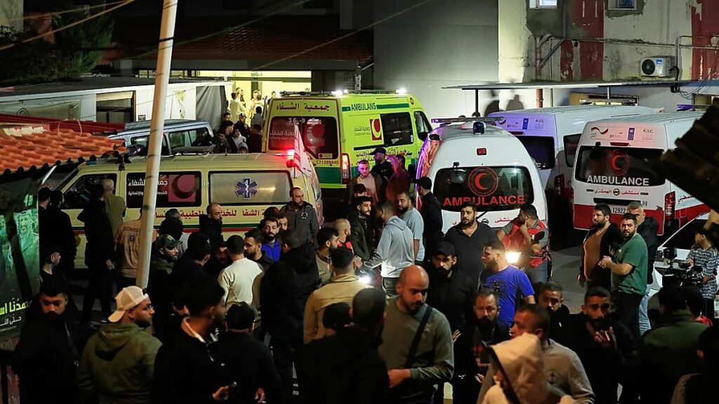 Ataque israelita a um campo de refugiados palestinianos no Líbano mata 13 pessoas