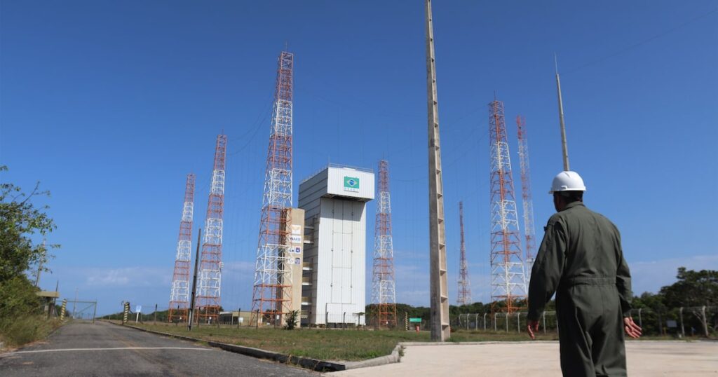 Como será o 1º lançamento comercial de um veículo espacial no Brasil