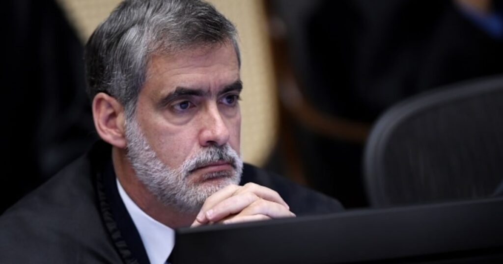 Ministro diz que inocentes ‘estão presos porque agentes públicos se curvam à preguiça’