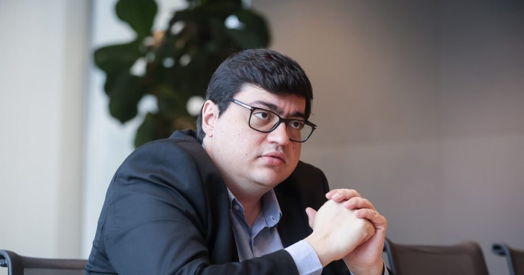 País não terá situação de insolvência em 2027, mas cenário será mais grave, afirma Felipe Salto