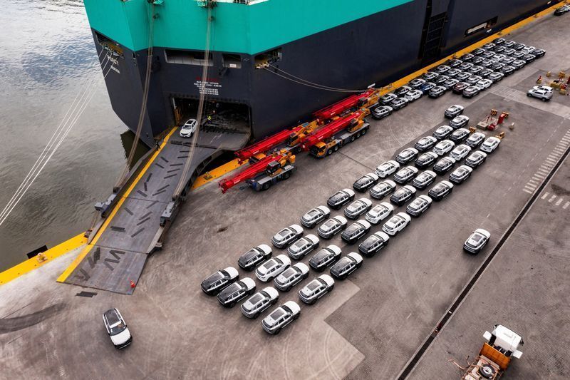 Produção de veículos no Brasil em outubro tem leve alta ante setembro