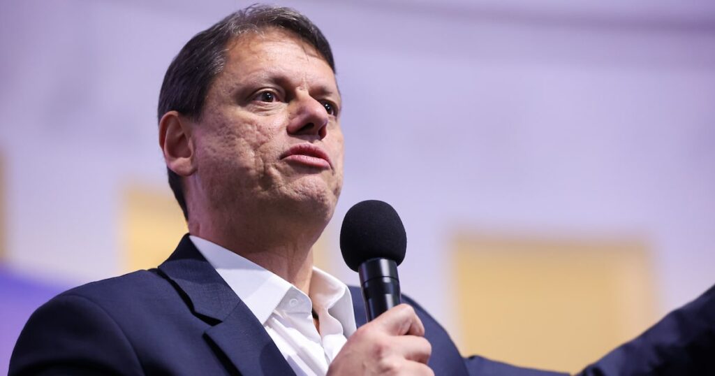 Tarcísio diz que Refit fraudava R$ 350 mi por mês e que projeto contra devedor contumaz ganha força