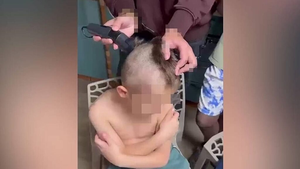 Dois novos casos de crianças com o cabelo rapado em instituição infantil em Paris