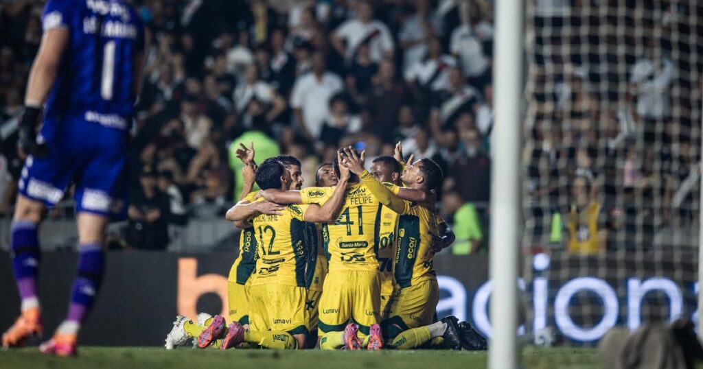 Mirassol vence Vasco no Rio e confirma classificação direta à fase de grupos da Libertadores