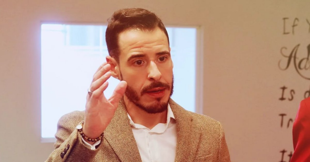 Polícia Civil cumpre mandado de busca e apreensão contra Thiago Schutz, o ‘Calvo da Campari’
