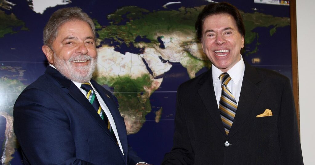 Qual era a relação de Silvio Santos com a política?