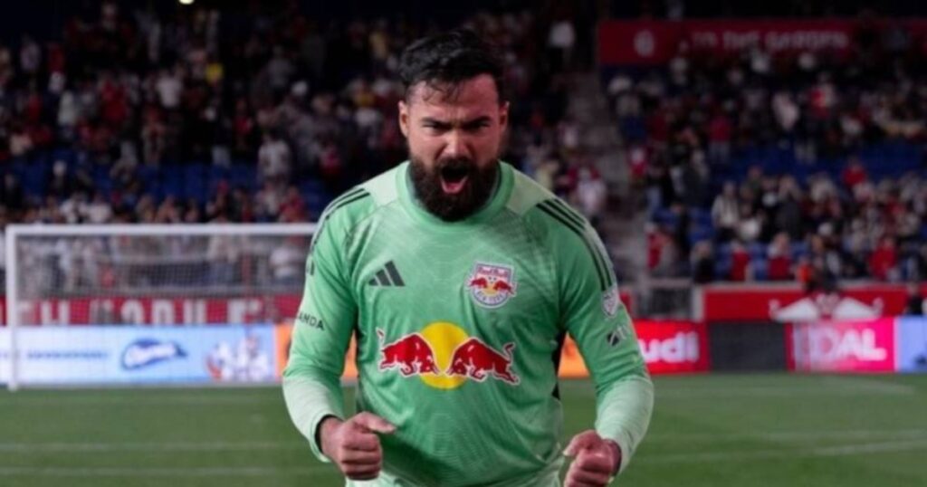 Quem é Carlos Coronel, goleiro do Paraguai que está próximo de ser reforço do São Paulo