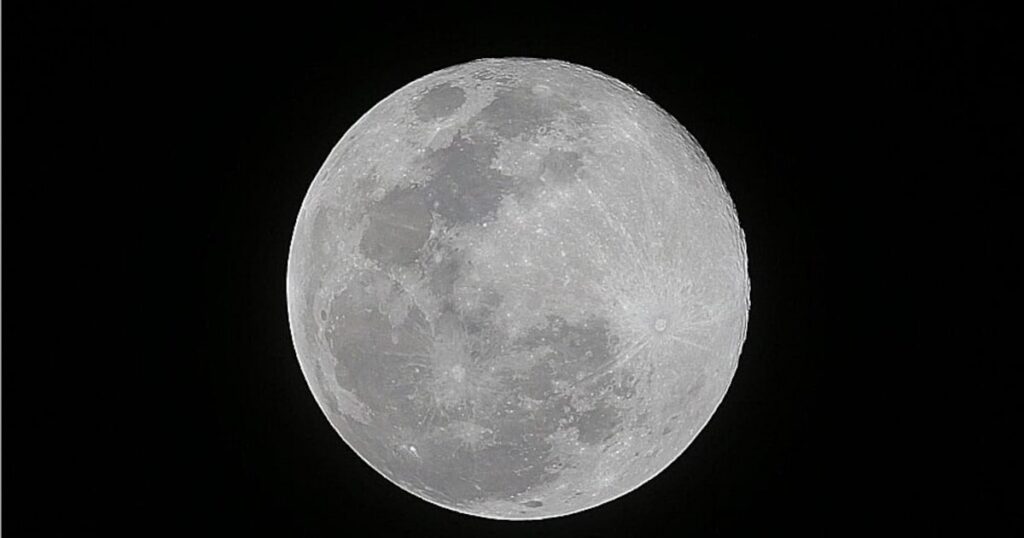 Última superlua do ano poderá ser vista no Brasil nesta semana; veja quando
