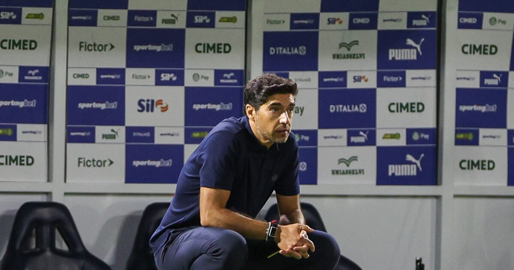 Abel vê Palmeiras perto do ideal após boa apresentação no clássico: ‘Mais consistente’