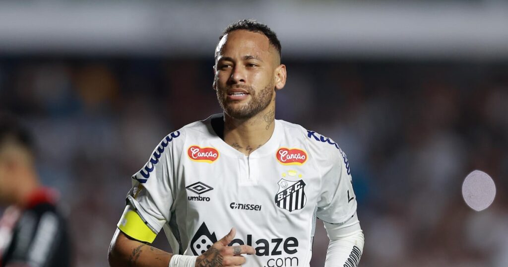 Neymar comemora renovação com o Santos: ‘Conquistar sonhos que faltam’