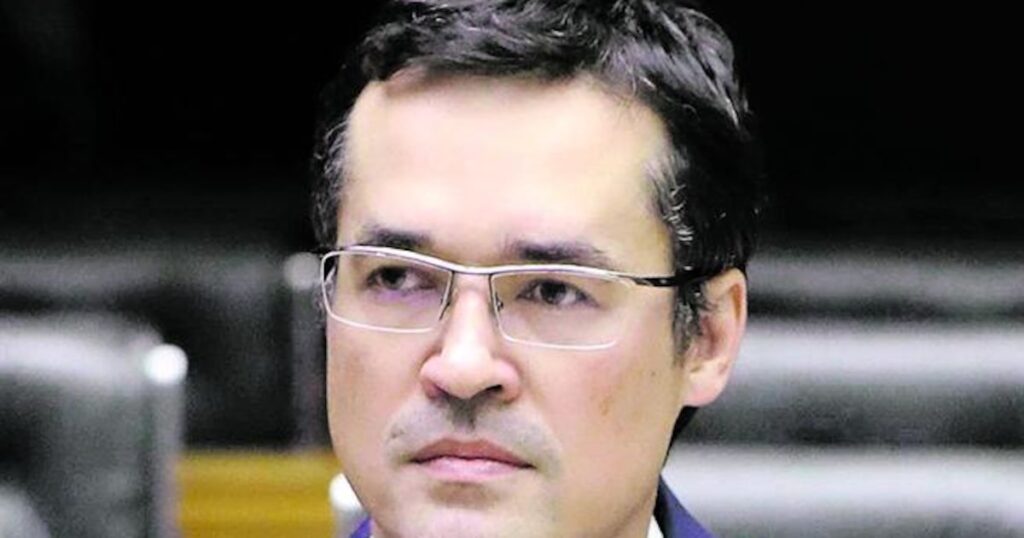 Deltan Dallagnol protocola notícia-crime na PGR contra Moraes por suposto abuso no caso Unafisco