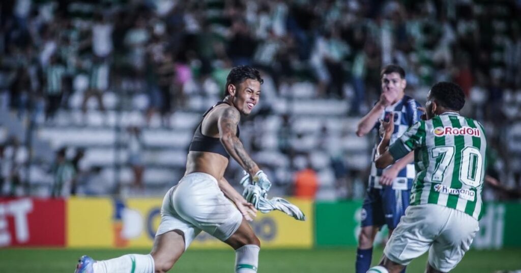 Juventude faz dois no acréscimo, vira sobre São José, e jogo termina com ippon e 5 expulsos; assista