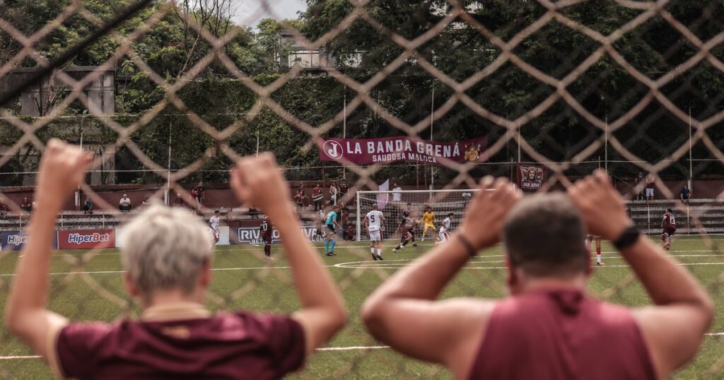 SAF, gramado sintético e cannoli: futebol raiz no Juventus resiste e abraça a modernidade