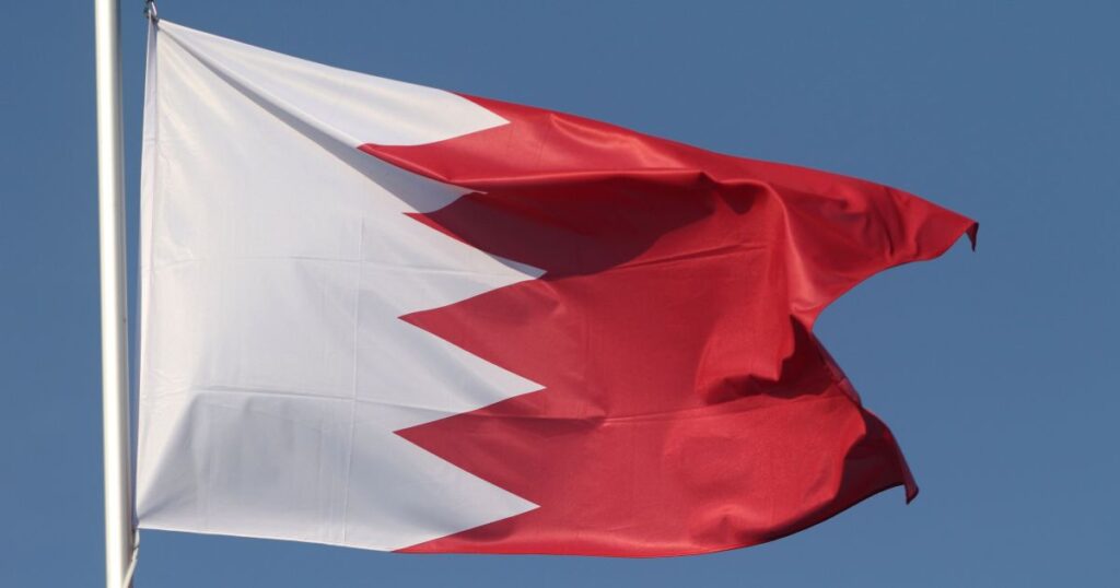 Bahrein se junta ao esforço para reabrir Ormuz, diz mídia estatal