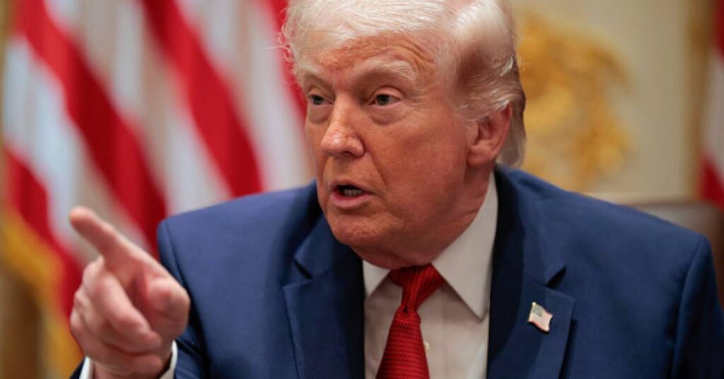Trump pede que outros países ‘criem coragem’ e ‘simplesmente tomem’ o Estreito de Ormuz