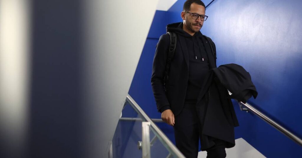 Após derrota custosa, Chelsea decide futuro de técnico Liam Rosenior
