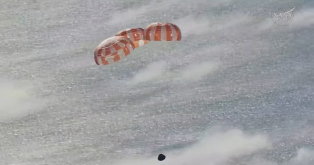 Astronautas da Nasa voltam à Terra após missão de sobrevoo à Lua; veja vídeo